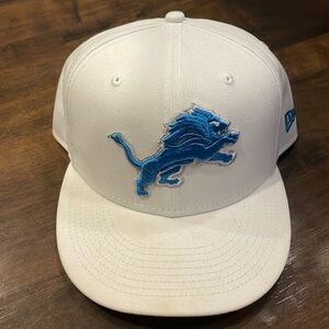 Like New Detroit Lions fitted hat
